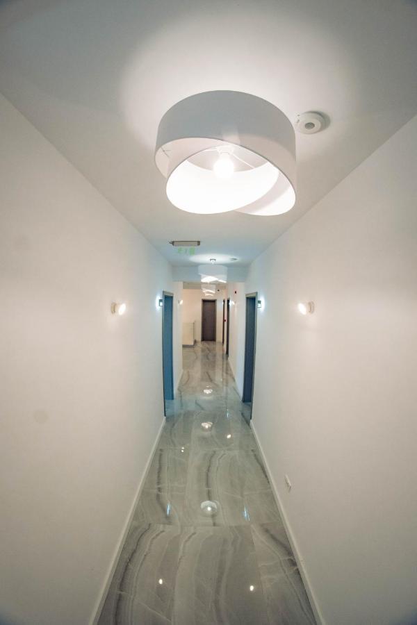 Hotel B4 拉迪亚 外观 照片